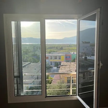 Yseni Apartment *
