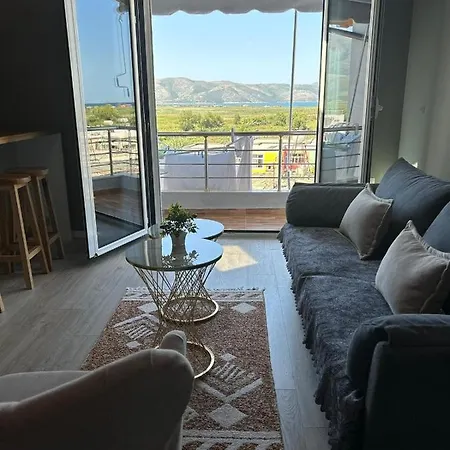 Apartment Yseni *