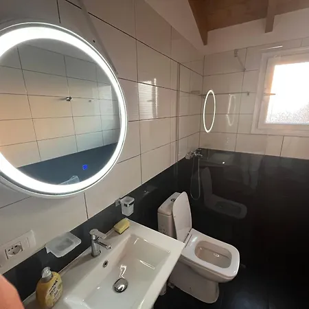 Yseni Apartment *